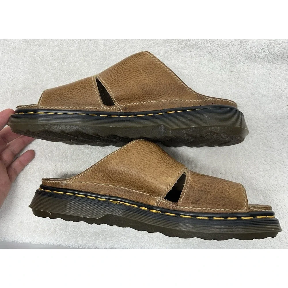 Dr Martens Mens Size 11 Brown Leather Peanut Strap Vintage England Sandals